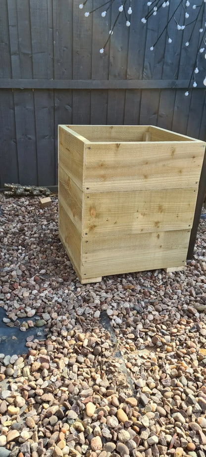 40cm Square wooden Planter in 3 heights planter